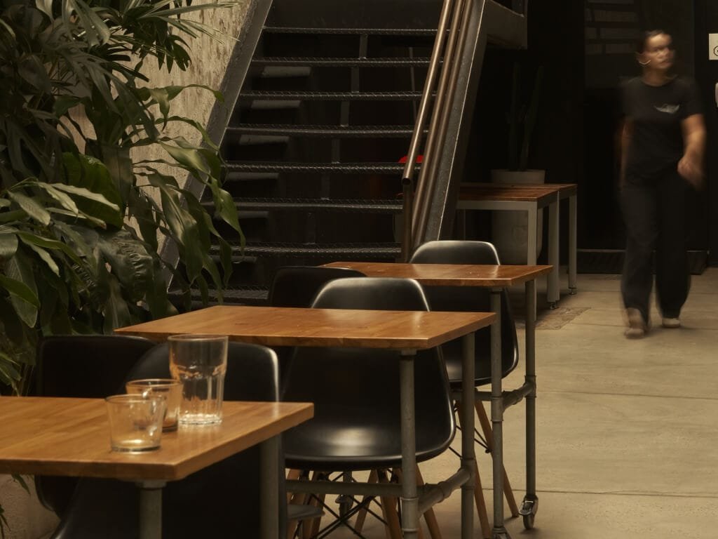 thumb-escritorios-privativos-patio-verde-popup-foto-popup-002-r1-1